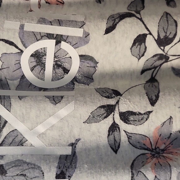 Calvin Klein  flowered light sweatshirt - Picture 4 of 6